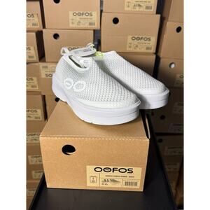 OOFOS OOmega Chukka Women’s White Recovery Shoes sz 9.5 5173 Comfort Slip-On